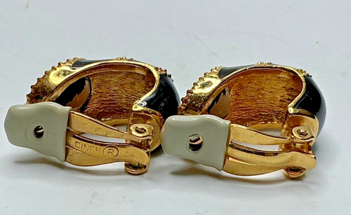 CS26. Ciner Gold Tone, Smoky Crystal, Rhinestones & Black Enamel Clip On Earring - Picture 8 of 12