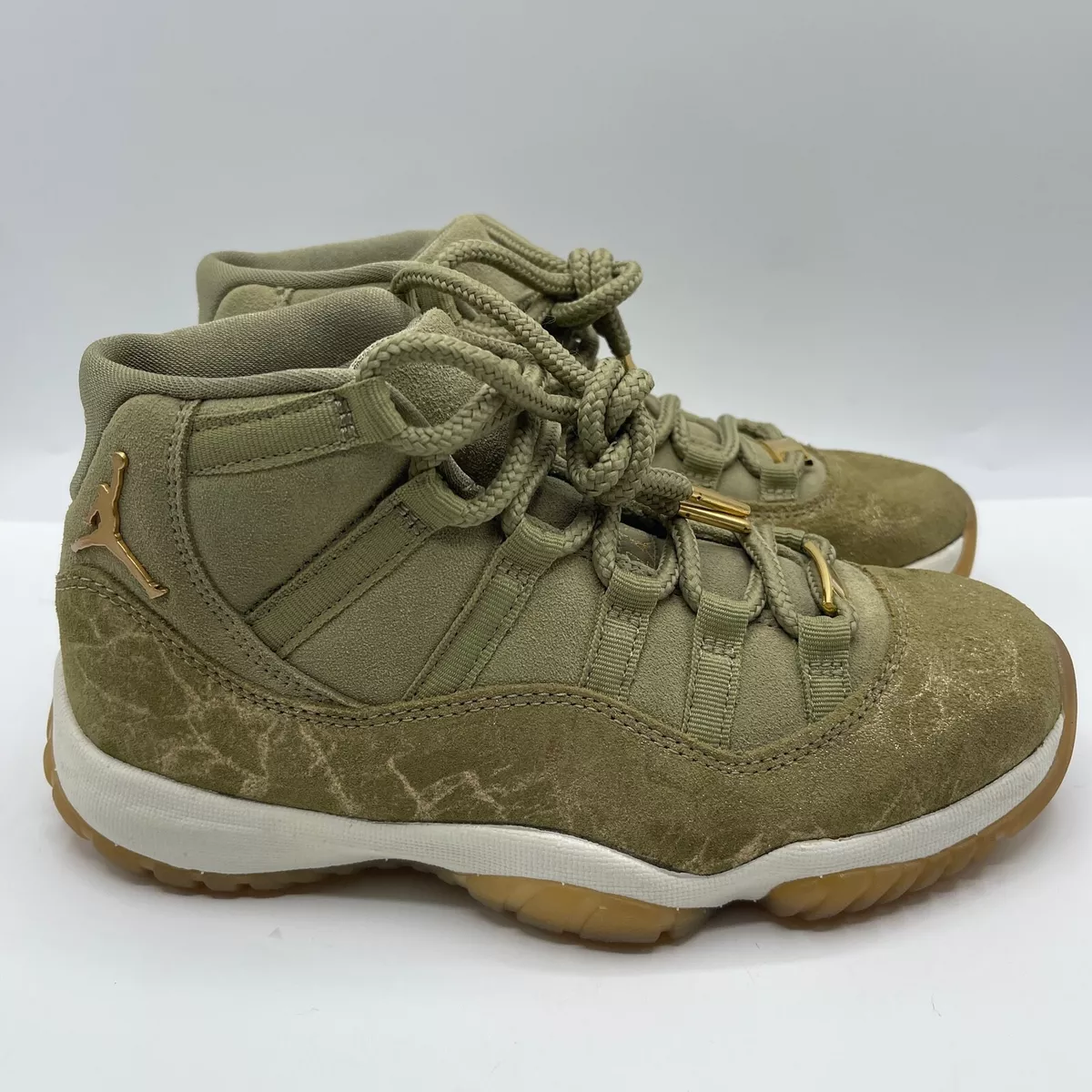 Jordan 11 deals olive green