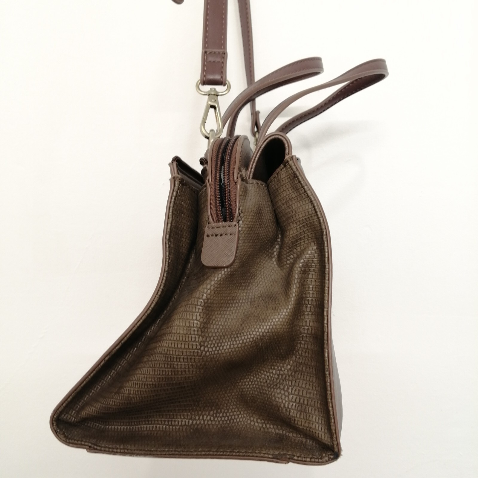 NICA Taupe Handbag Medium Zip Up Multi Pockets Shoulder Strap Never