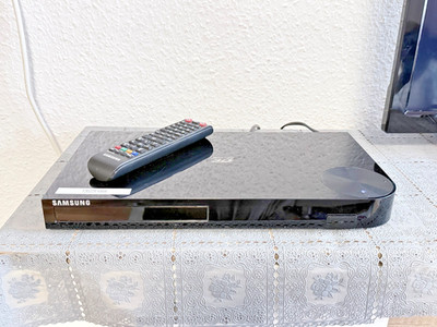 3D Blu-Ray SAMSUNG BD F5500 Bluray DVD Player HDMI USB LAN
