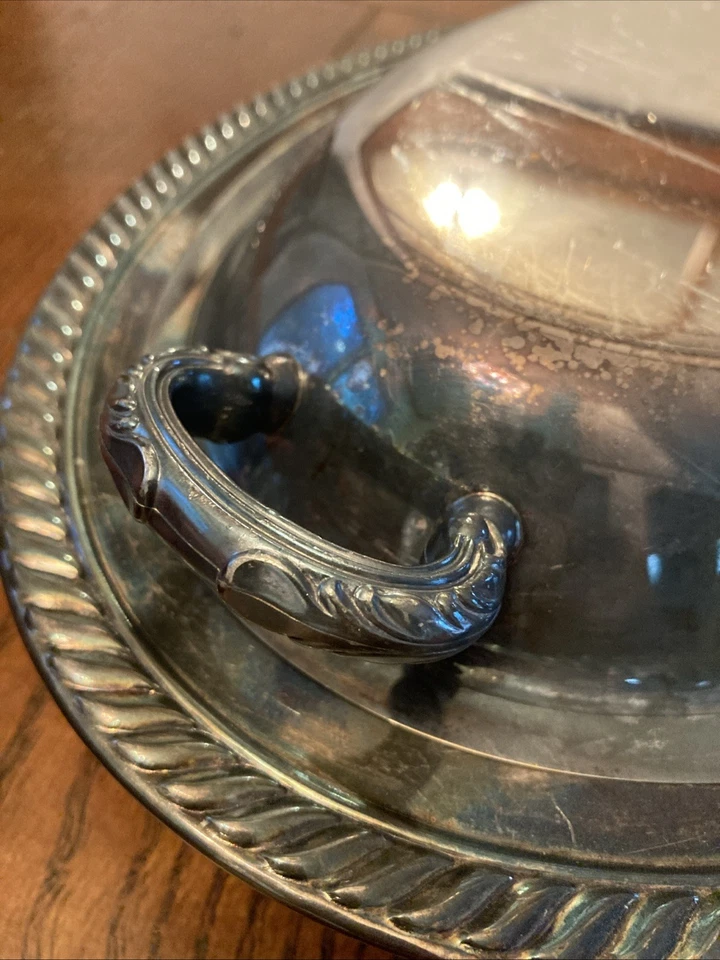 Vintage Silver Plated Vegetable Serving Bowl 12" Oval Covered WM Rogers - Image 3 of 4
