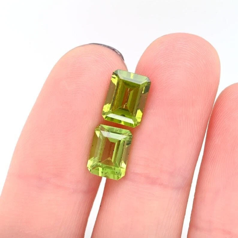 Natural Peridot Pair 8x6 mm Octagon Cut Loose Gemstones Jewelry Making p251 - Image 2 of 3