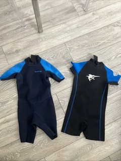 "Trajes de neopreno The Wetsuit Factory/Decathlon para niños x2 azul marino de 7 8 años cuello a entrepierna 19"""