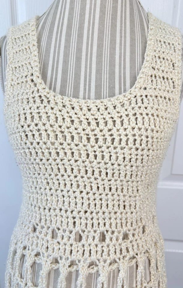 Mini Vestido sin Mangas Hippie Vintage Hecho a Mano Crochet Marfil Dorado Hilo Metálico M/L Foto 3 de 4
