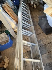 Abru Starmaster Triple Extending Ladder 2.57m with Stand Off. Extends To 6.35m