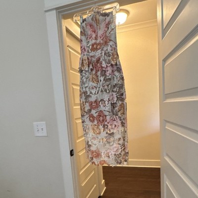 Elliatt Adelynn Multicolor Floral Lace Cutout V-Neck Sheath Midi Dress S |  eBay