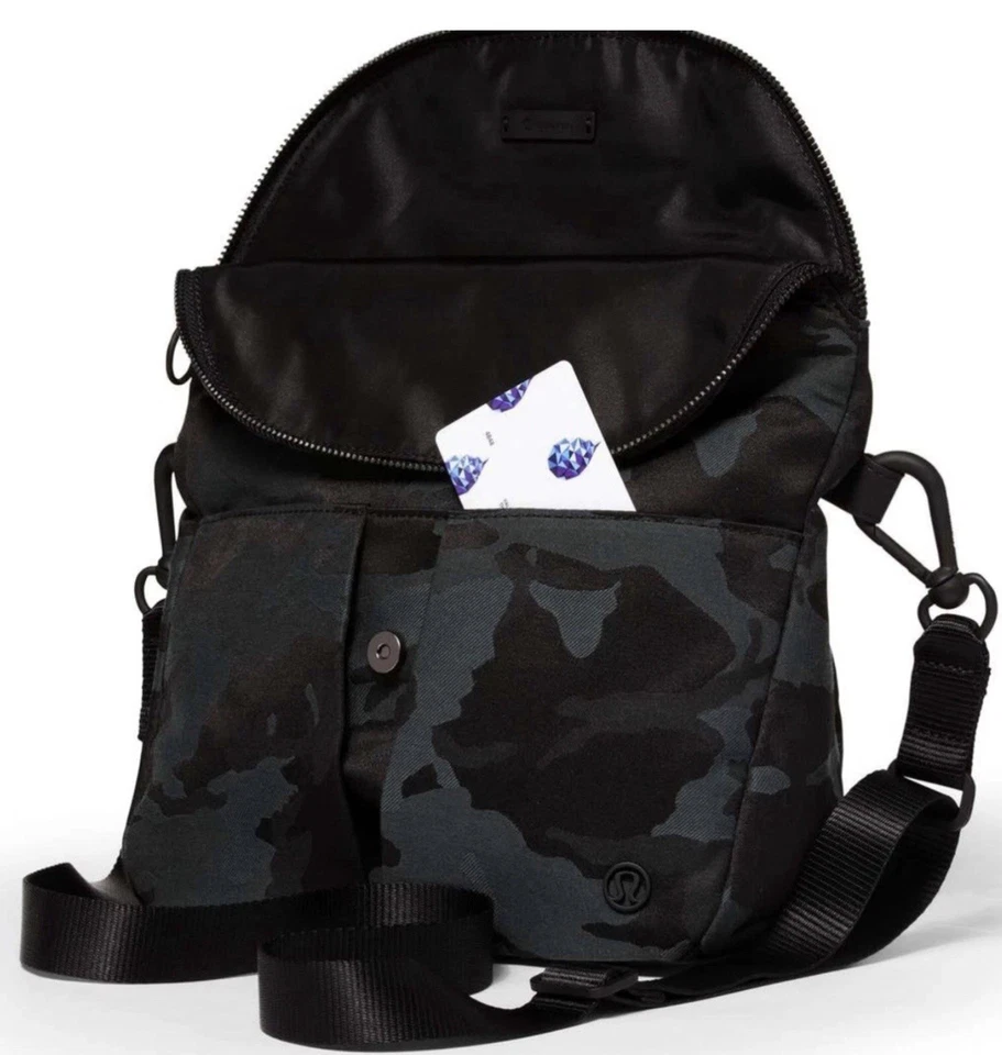 Lululemon All Night Festival Bag *5L Jacquard Camo Obsidian/Black - Image 4 of 4