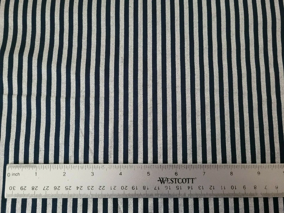 Seasons Greetings por Fabri-Edredón Metálico Plateado Azul Marino Rayas Foto 2 de 3