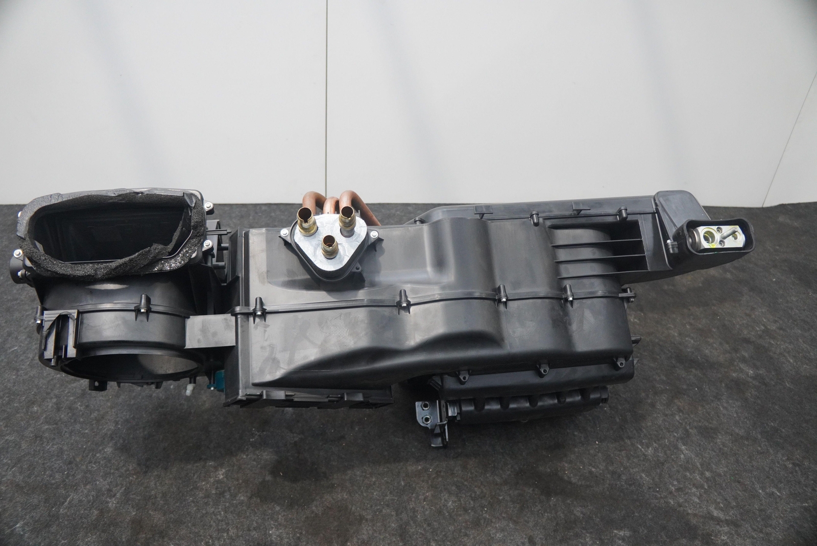 HVAC Heater AC Core Evaporator Box Housing 88498300 Ferrari California T 2015-18