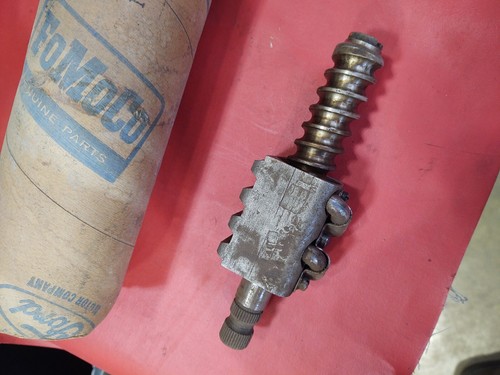 NOS OEM 65 66 67 67 69 70 71 72 Ford F-100 F-250 Steering Worm Gear Nut & Shaft - Picture 8 of 11