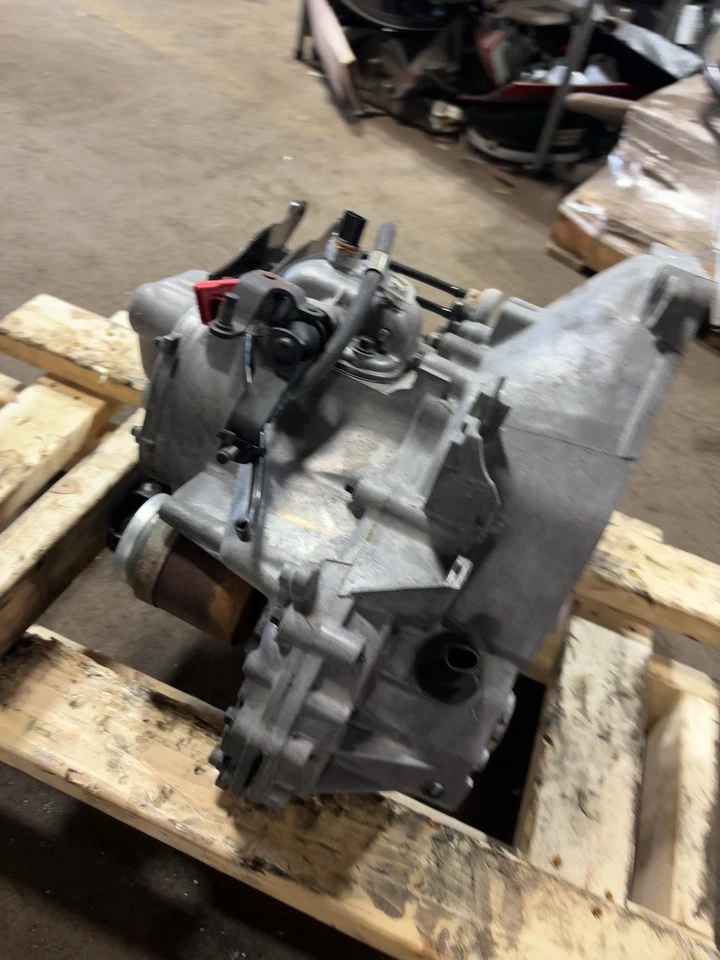 95 96 97 SATURN S SERIES Transmission Assy. Mt Manual Trans - Image 4 of 4