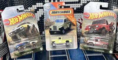 Hot Wheels Off Road 67 Jeepster Commando - Olds 442 W-30