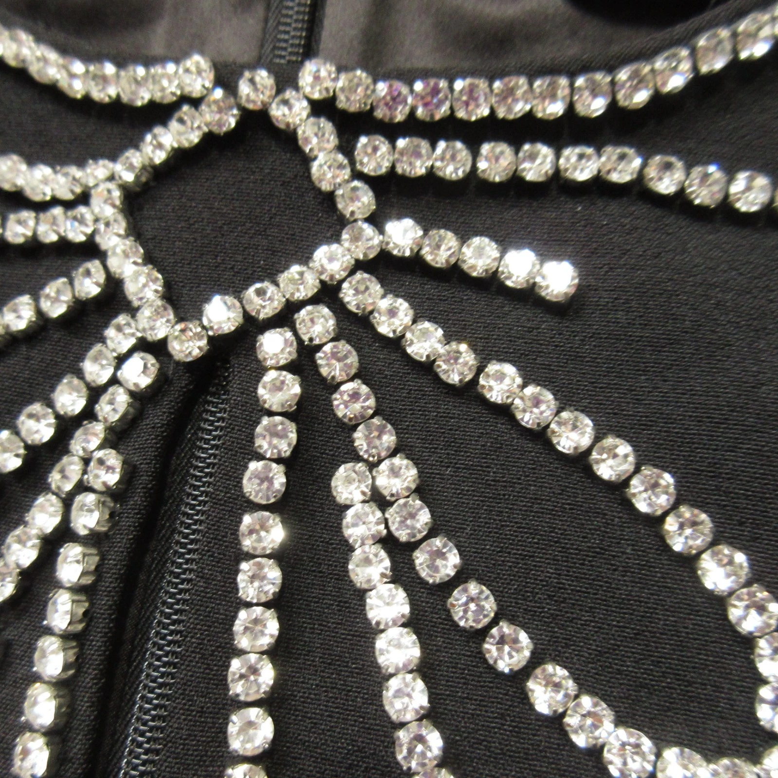 Abito nuovo con etichette Kate Spade New York impreziosito fiocco crepe cambio in nero strass 2