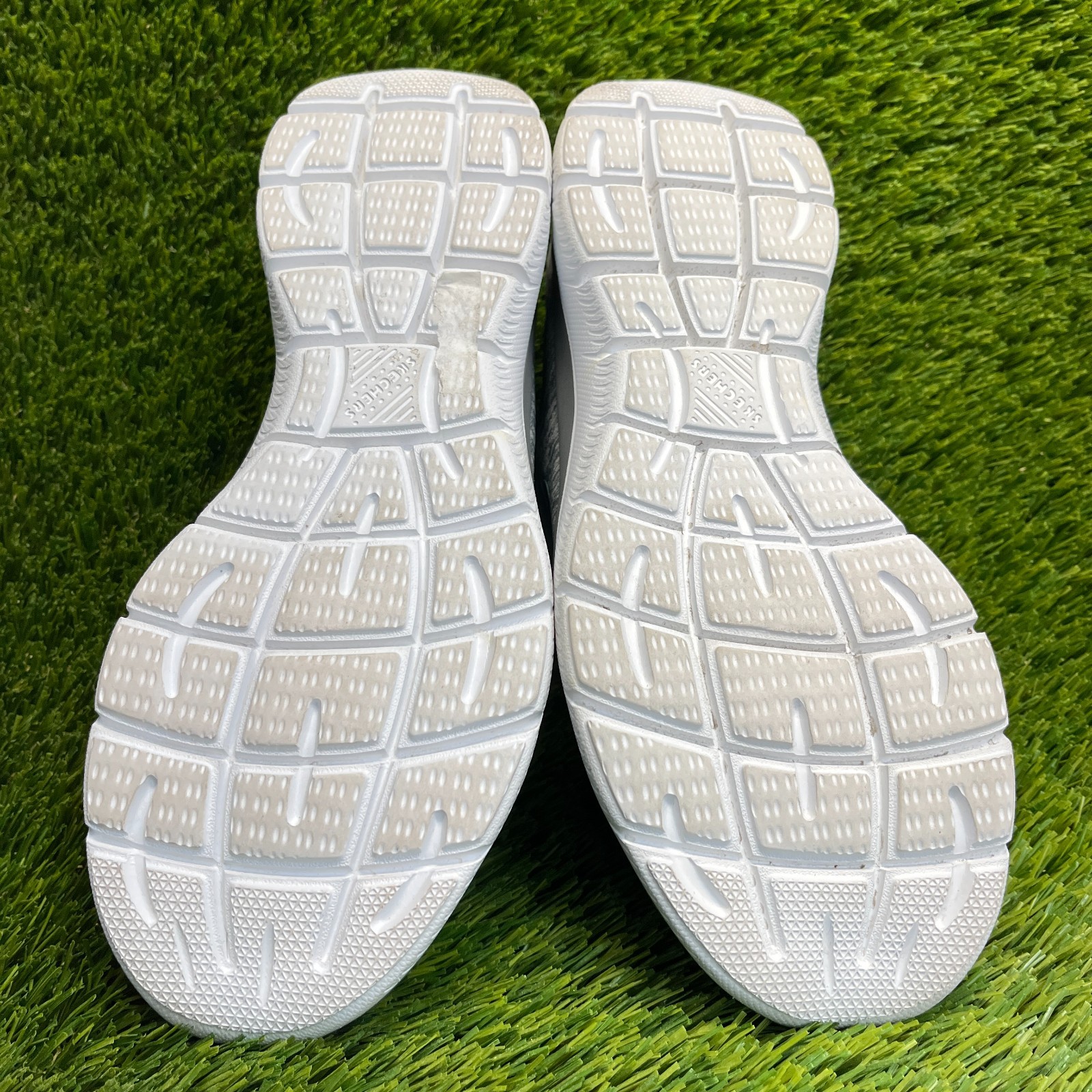 Skechers Summits Dazzling Haze Womens Size 7.5 Gray White Athletic Shoes Sneaker