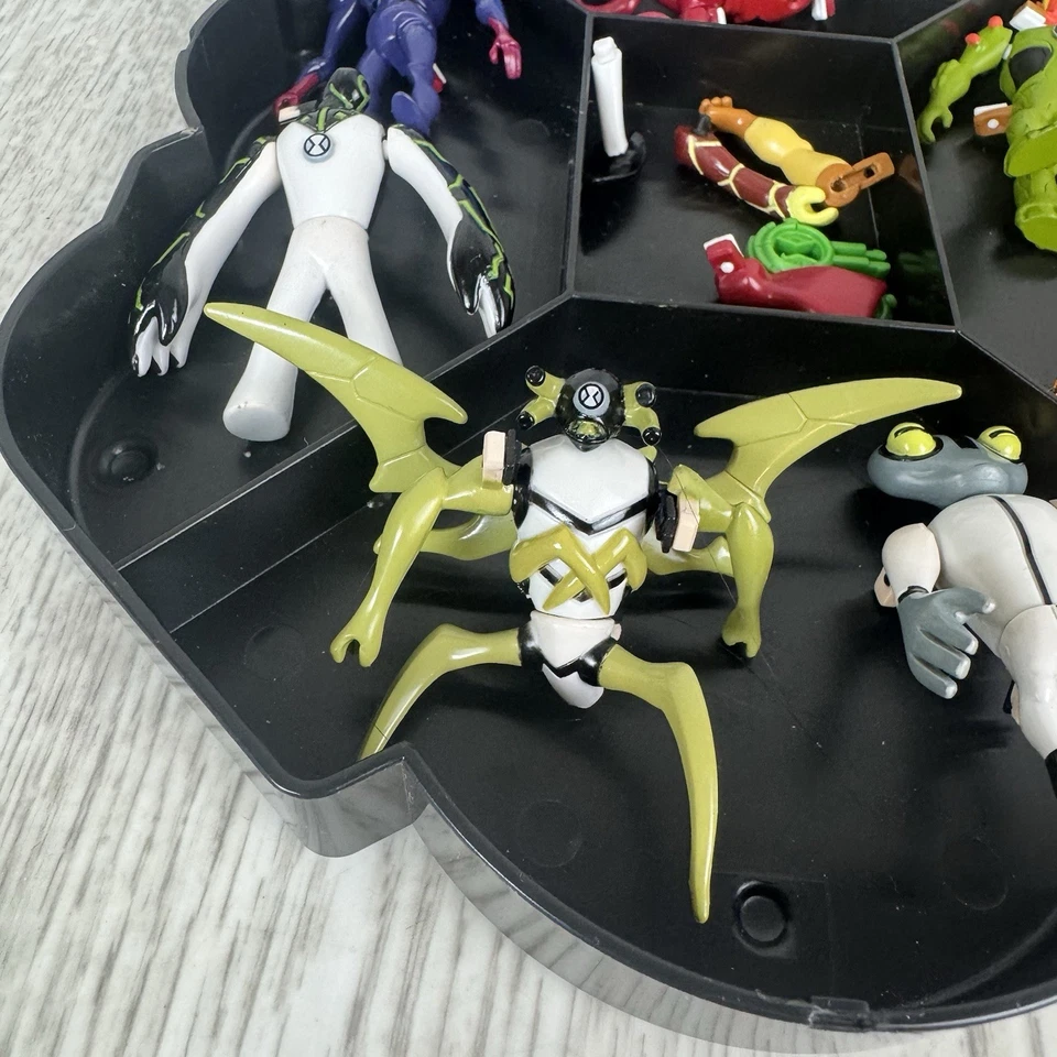 BEN 10 bandai Alien Creation Chamber Mini Build a Figures Лот товаров с Запчастями - Изображение 4 из 4