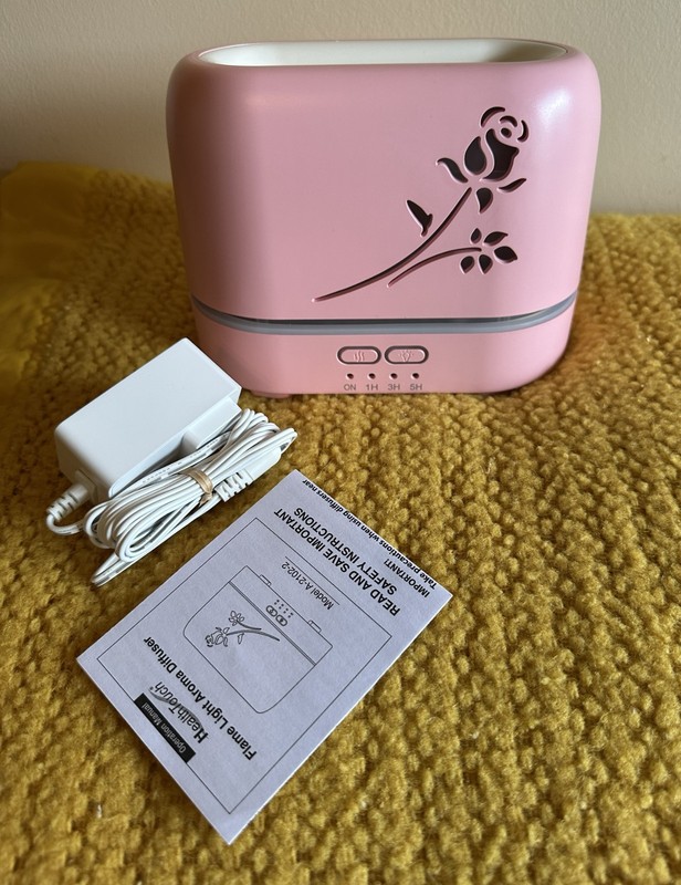 HEALTH TOUCH FLAME LIGHT AROMA DIFFUSER - PINK - NEW IN BOX