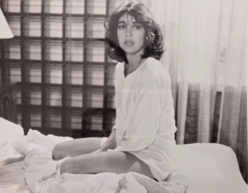 8x10 BW Photo Anne Archer Good Guys Wear Black