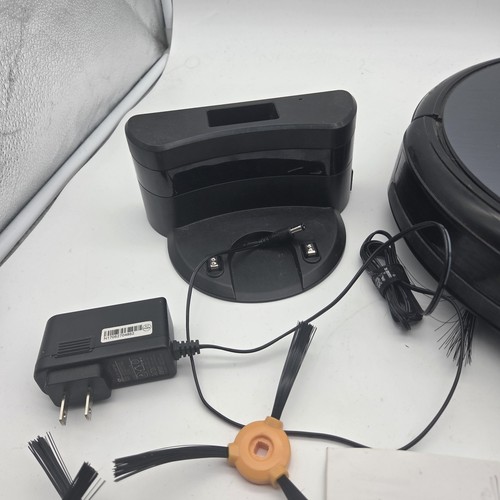 Eufy RoboVac 11 Self-Charging Robotic Vacuum Cleaner T2102 + Extras - TESTED - 第 6/13 張圖片