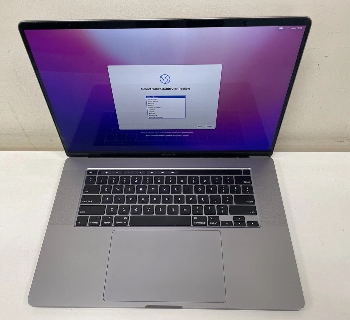 Apple MacBook Pro 2019 16