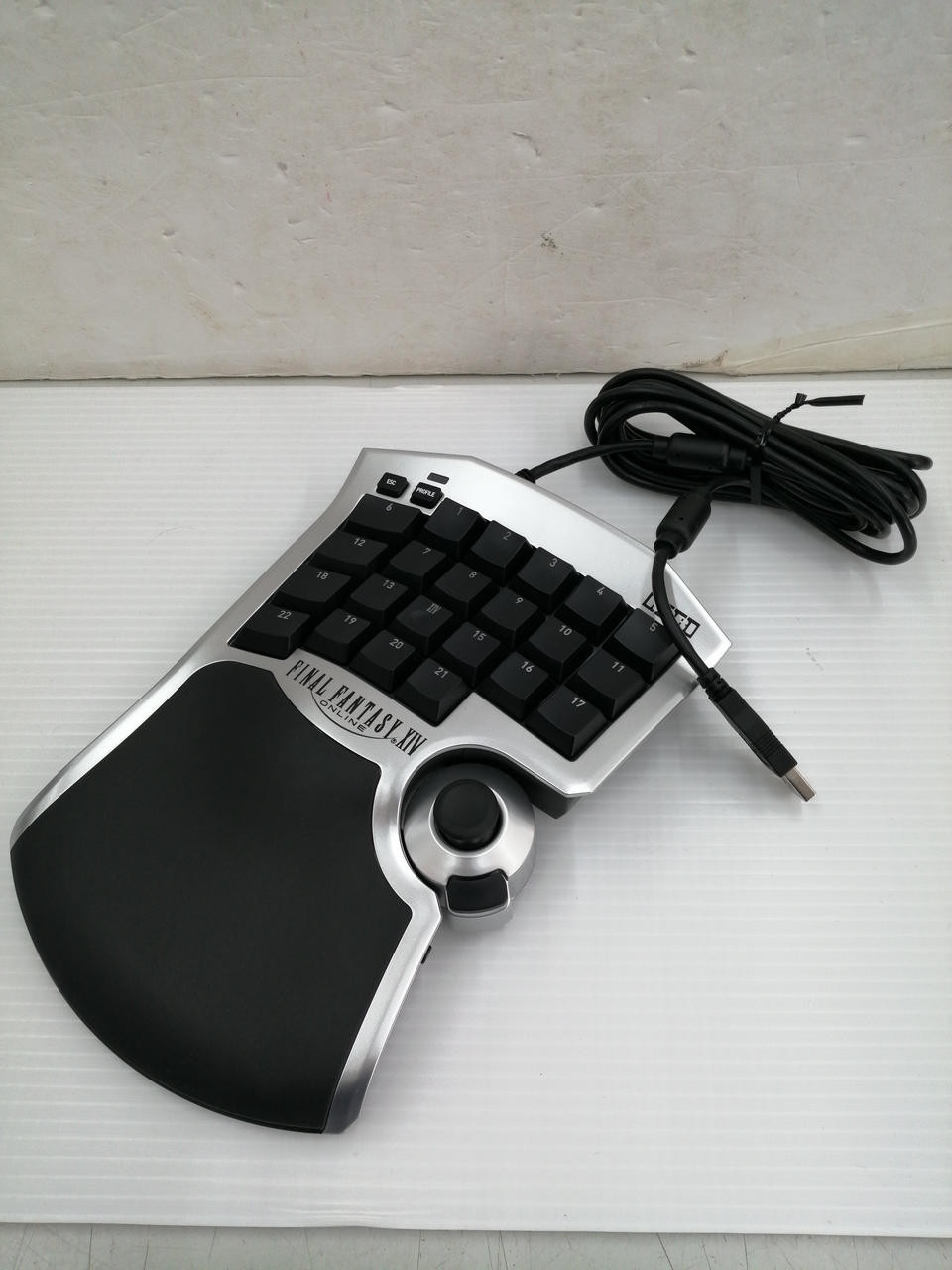 Hori HPC-038 Tactical Assault Commander F14 Gaming Keypad Tested for Precision Control