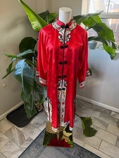 Vintage 1950s 60s Silver Lake Red Silk Embroidered Chinese-Style Robe Size M