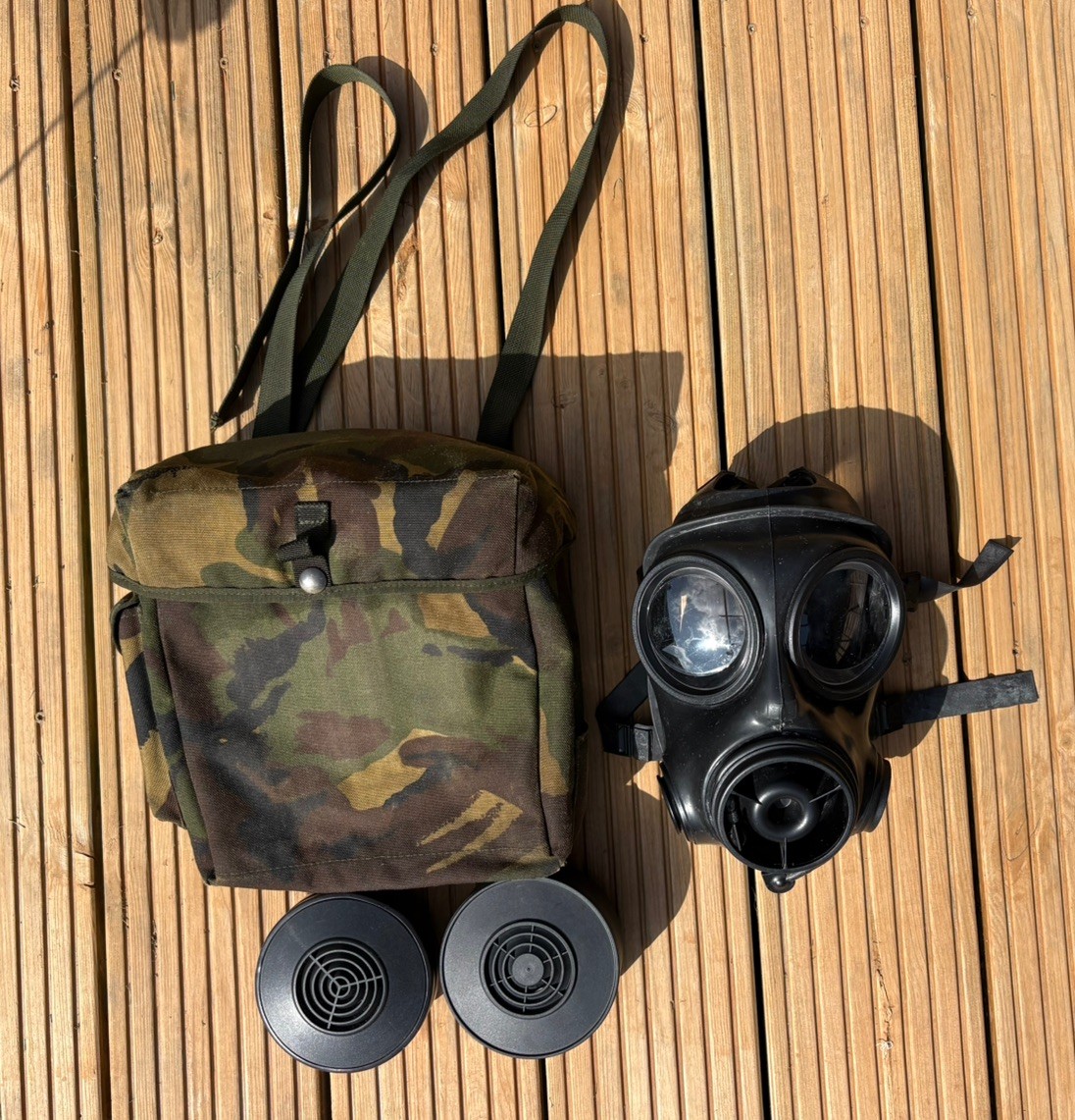 British Avon S10 Size 2 Gas Mask Respirator w/ Filter & Haversack SAS Cosplay