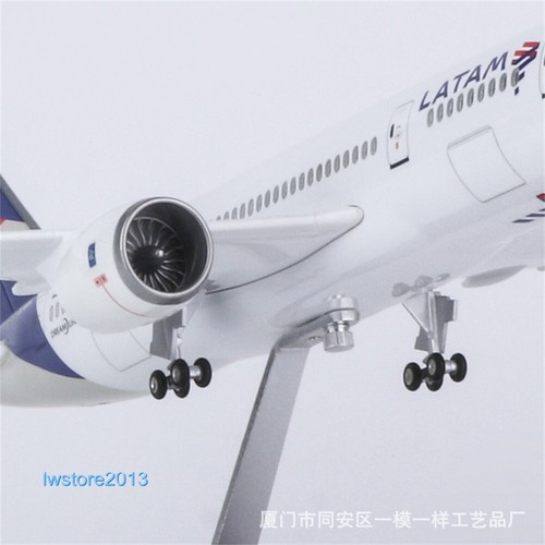 1:130 Latam Air Airways Airlines Passenger Airplane Aircraft Model with Lights - Picture 9 of 13