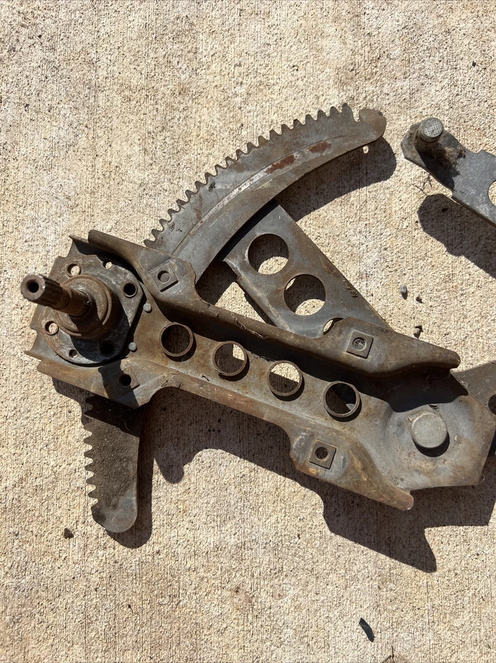 Volvo 240 242 244 245 montaje regulador ventana (18) Foto 2 de 3