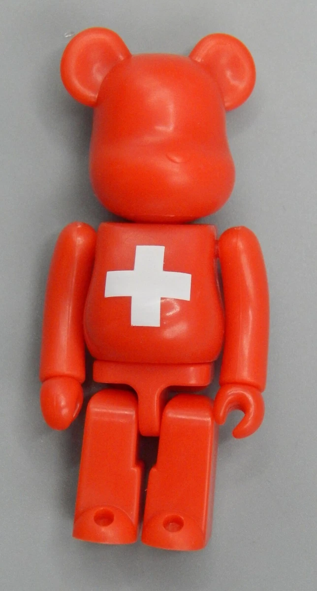 Medicom BE@RBRICK 2004 serie 8 bandera ladrillo de oso con caja original  SUIZA suiza