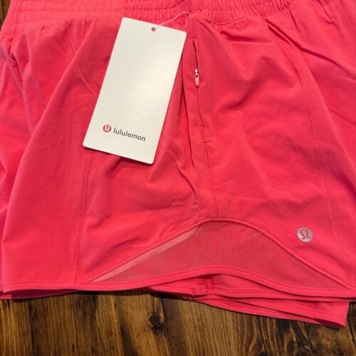Nuevo Lululemon Talla 4, 6 Hotty Hot tiro alto forrado corto 4" LIPG brillo de labios rosa - Imagen 4 de 21