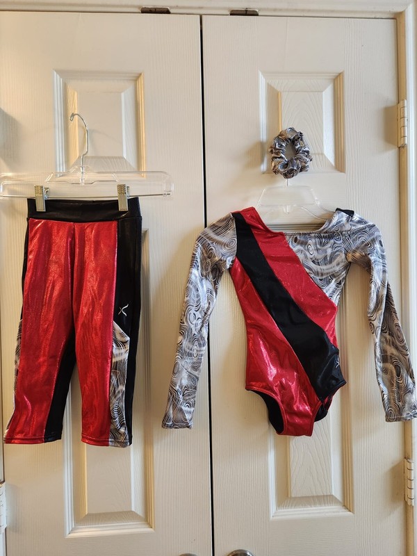 Capezio Red/Black Long Sleeve Gymnastics/Cheer/Tumbling Set CS Child Small