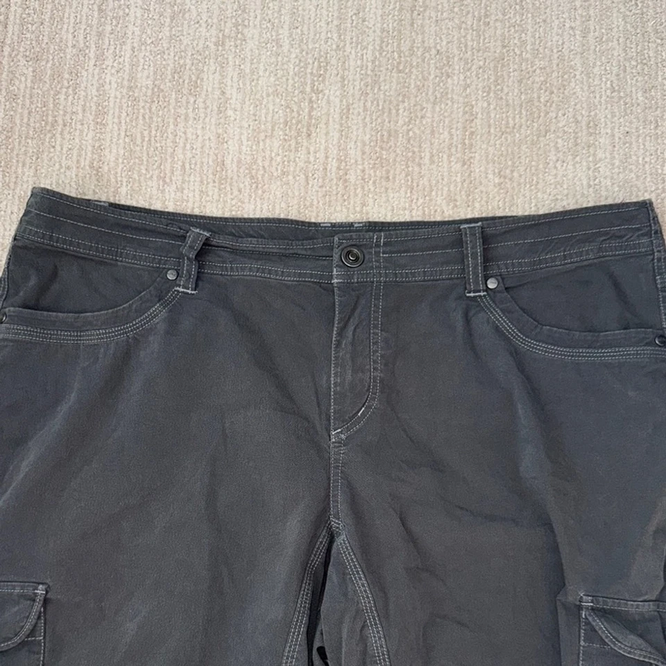 Kuhl Splash Cargo Shorts Women's Size 18 Gray 10" Inseam Hiking Lightweight - Image 4 of 4