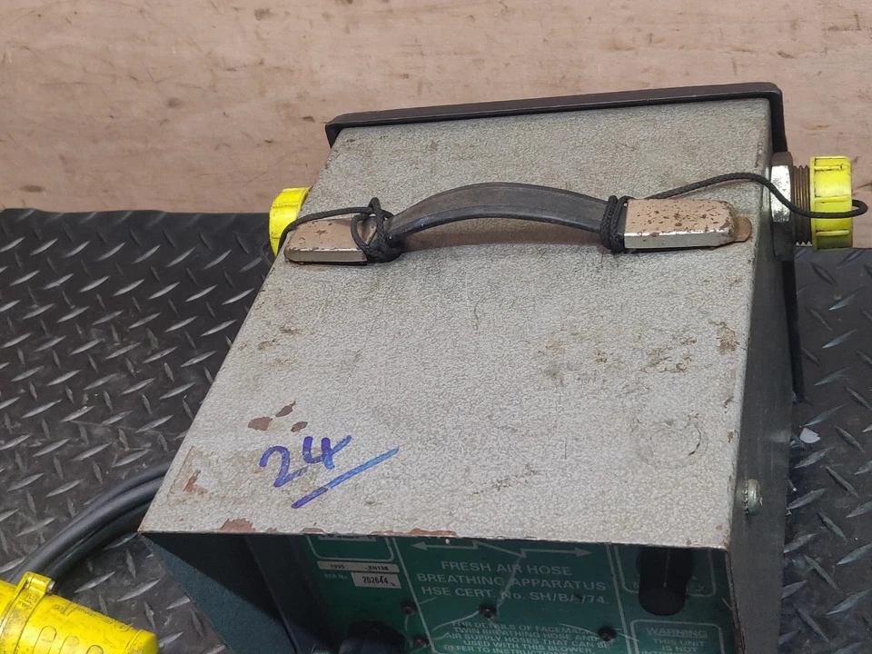 MSA TURBO FLO Air Blower Pump Breathing Apparatus Mask BA Gas Wask Fan - VAT INC - Image 4 of 4