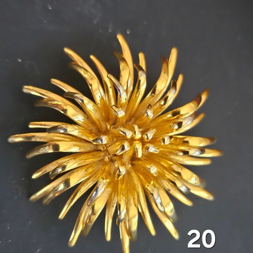 choose one Vintage brooch for yourself from my collection, pick by one! - Foto 44 di 109