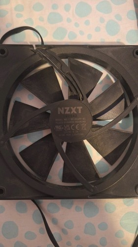 NZXT RGB Fan Controller Mit 2 Lüfter - Bild 2 von 4