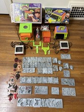 HUGE LOT VINTAGE CREEPY CRAWLERS MOLDS  OVENS TOYMAX MATTEL THING MAKER