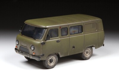 Zvezda 3644 Russischer LKW Militärtransporter UAZ 3909   Modellbausatz 1:35