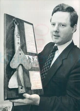 1987 Mr Roland Wood w/SS Lady Ann artifact Scarborough news 9.5x6.5" press photo