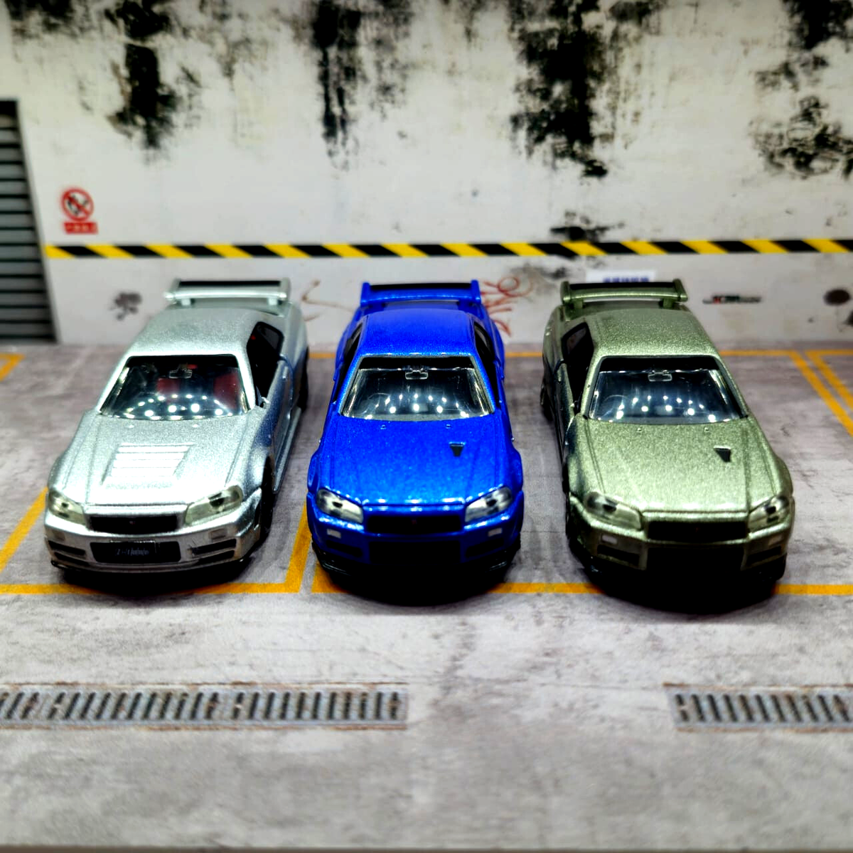トミカ　プレミアム　R34 GT-R Z-tune model cars トミカプレミアム 01 日産 NISMO R34 GT-R Z-tune : ミニカー