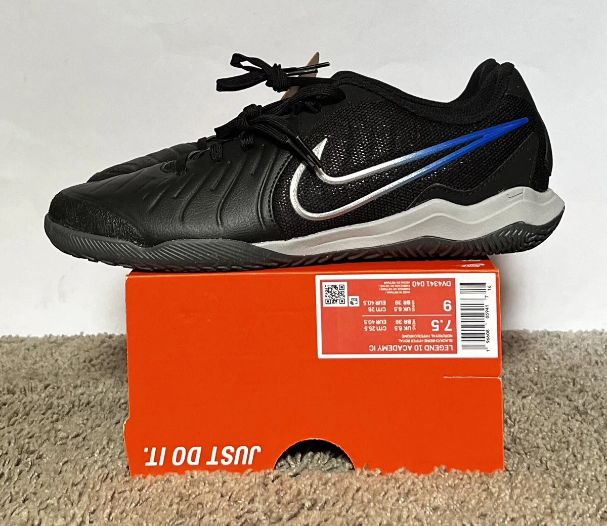 Men s Size 7.5 Nike Legend 10 Academy IC Soccer Shoes DV4341 040