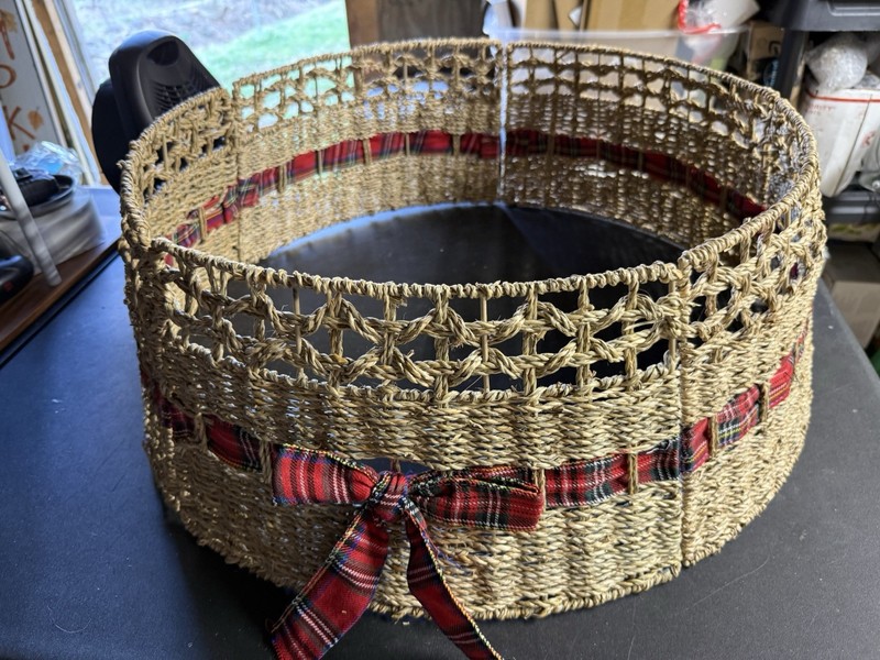 Woven Wicker Tree Collar With Decorative Ribbon And Bow, 22” & 26” Openings