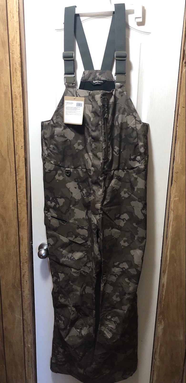 NEW NWT Simms Challenger Bibs Camo Fishing Rain Bibs Mens Medium