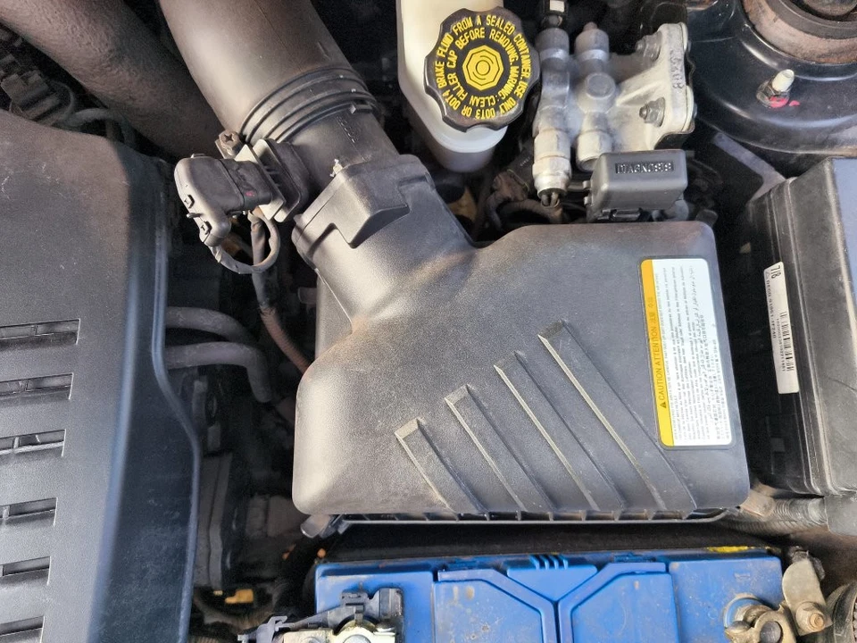 KIA SPORTAGE XS 2007-2010 AIR FILTER BOX WITH PIPE - image 2 of 4