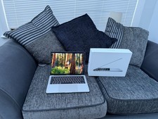 Apple MacBook Pro 13-inch 2019 A1989, Quad Core i5 2.4GHz, 8GB/256GB Touch Bar