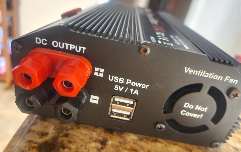 HiTec ePowerBox 30A Switching Power Supply 540w Dual Port  - Image 4 of 4