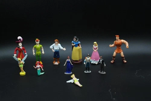 Vintage Small Mini Toy Lot Disney Mix  Figure lot (B40)