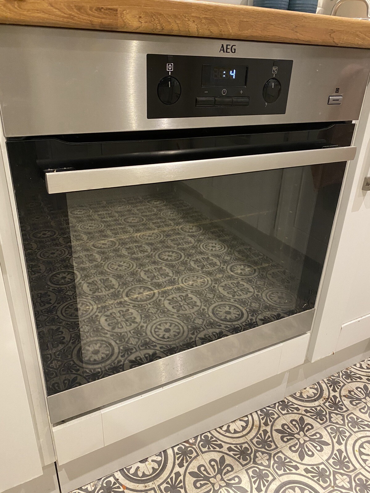 Kitchen Units. AEG Oven, Electric Hob And Washing Machine