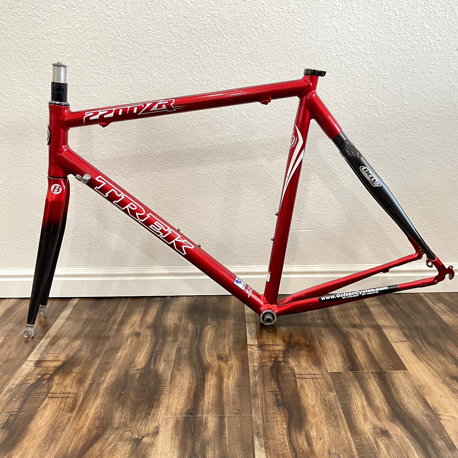 Trek 2200 ZR Road Bike Frame Aluminum Carbon Large 59 cm Candy Red