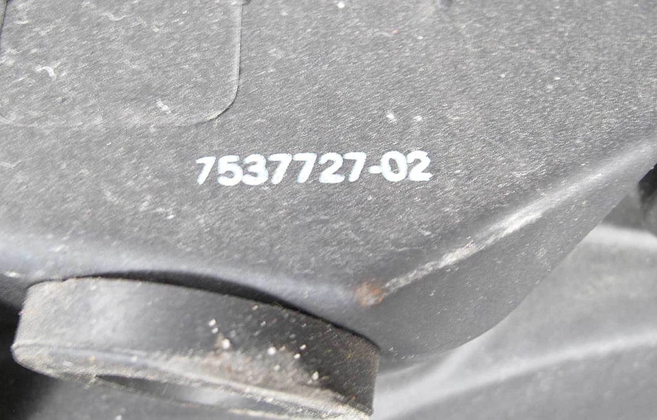 Caja de admisión de carcasa de filtro de aire BMW E85 E86 Z4 3.0i 3.0si N52 2006-2008 usado OEM Foto 4 de 4