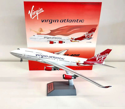 Blue Box 1:200 Boeing 747-400 Virgin Atlantic Airways G-VFAB (mit Ständer)